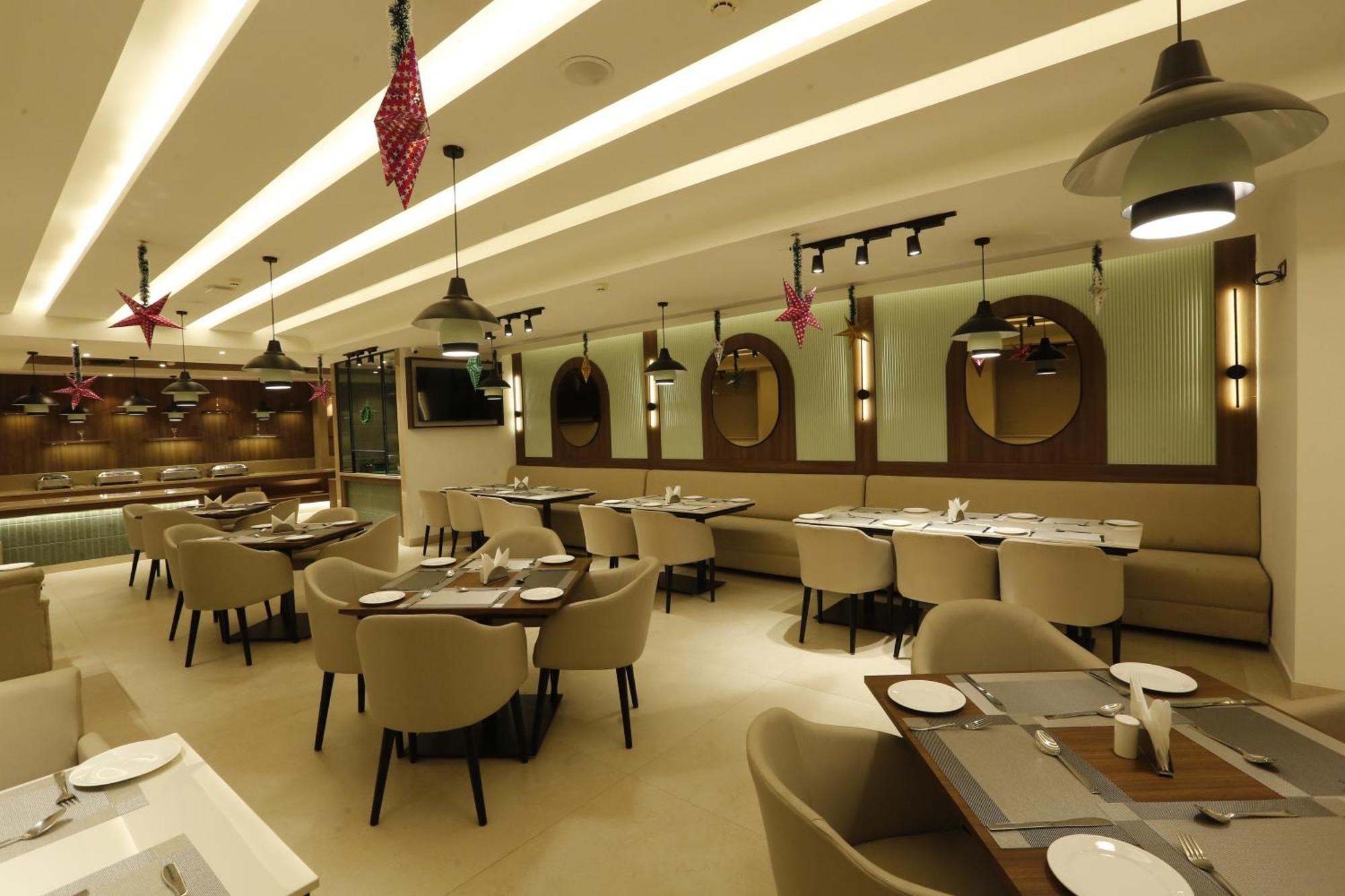 Hotel Sapphire Zirakpur Exterior foto