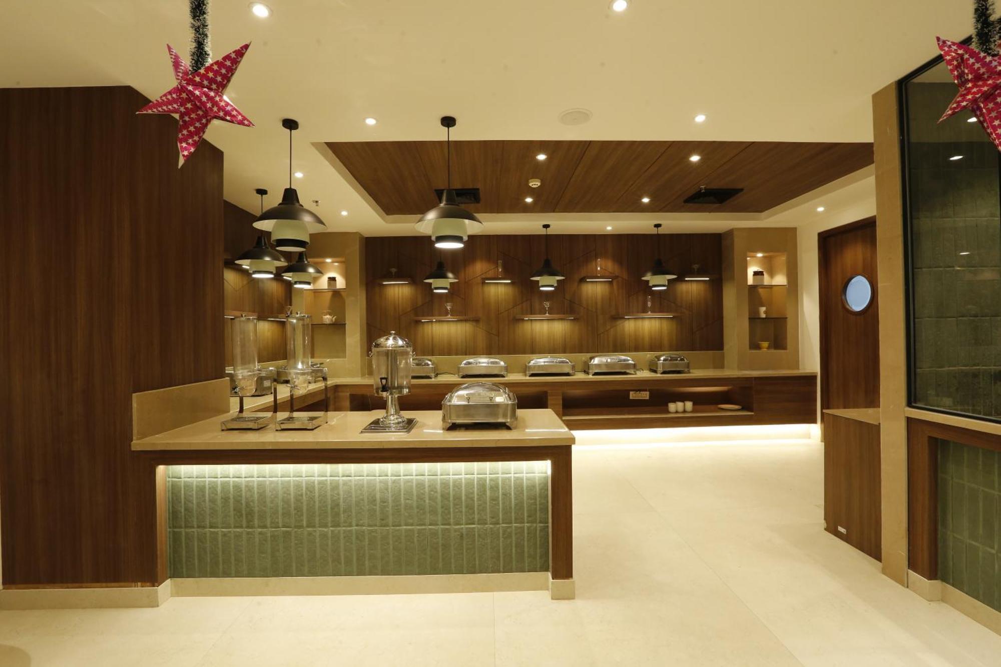 Hotel Sapphire Zirakpur Exterior foto